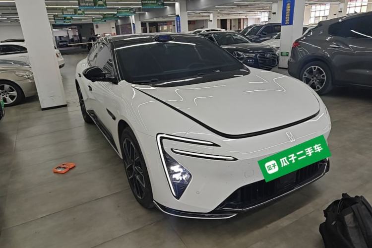 Used Avatr 06 2025 Ultra Pure Electric Edition Exterior 1