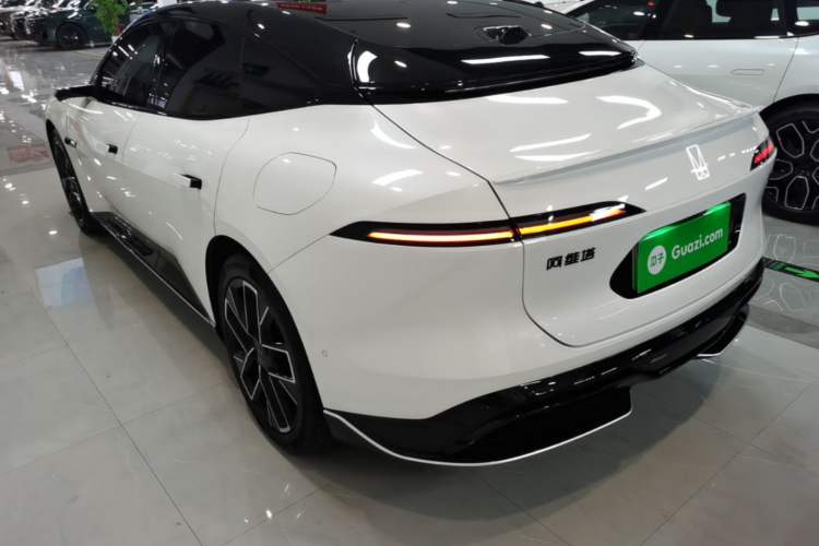 Used Avatr 06 2025 Ultra Pure Electric Edition Exterior 2