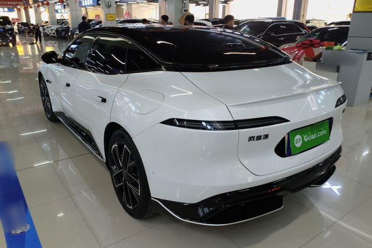 Used Avatr 06 2025 Ultra Pure Electric Edition Exterior 2