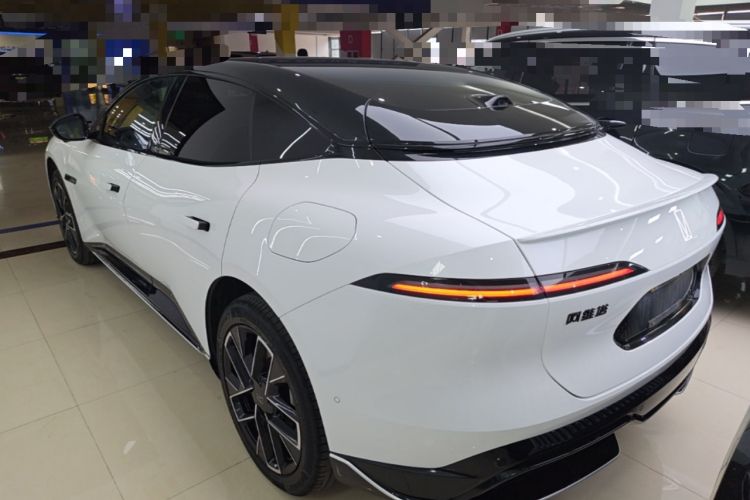 Used Avatr 06 2025 Ultra Pure Electric Edition Exterior 2