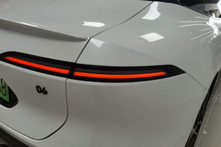 Used Avatr 06 2025 Ultra Pure Electric Edition Exterior 3