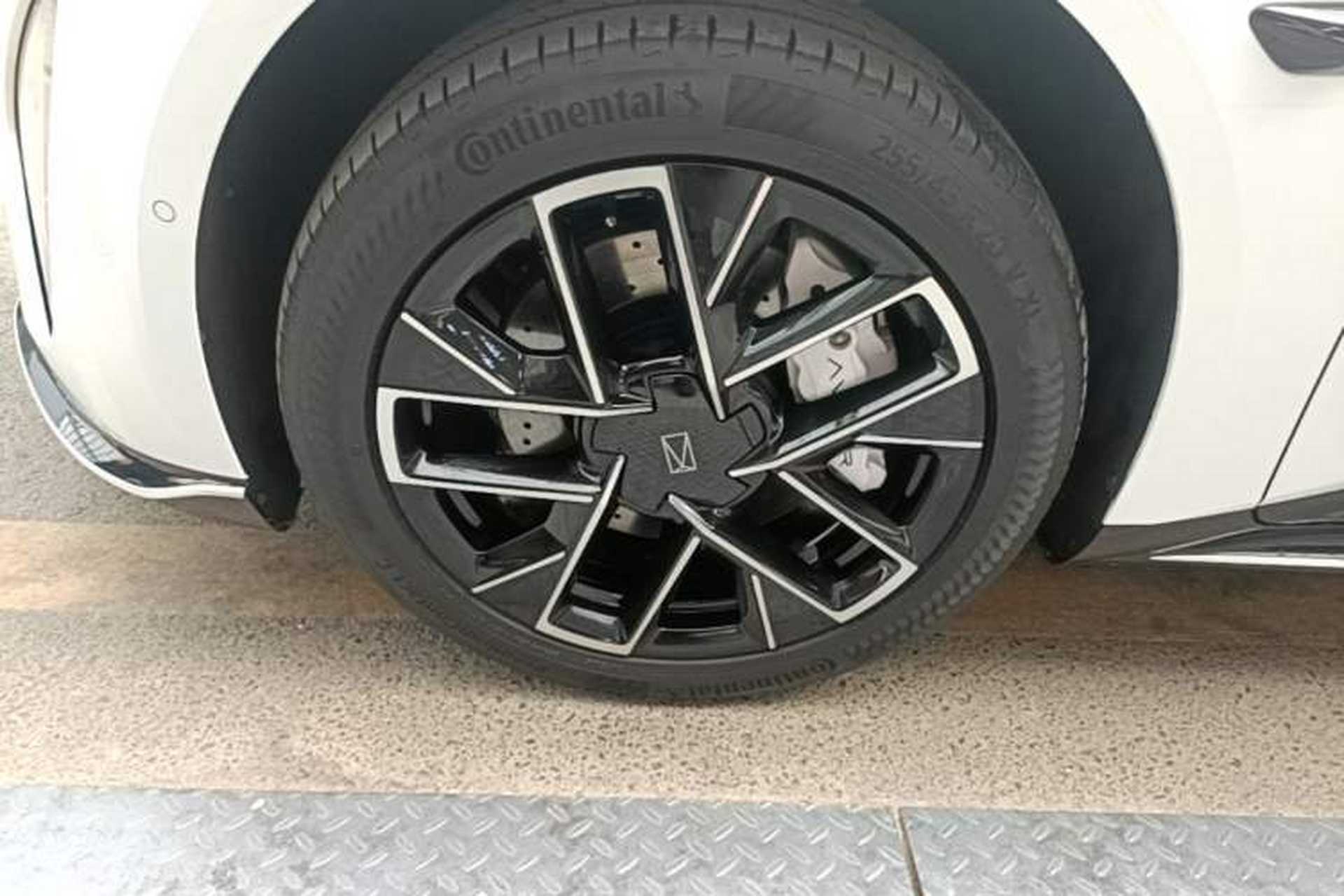 Used Avatr 06 2025 Ultra Pure Electric Edition Exterior 4