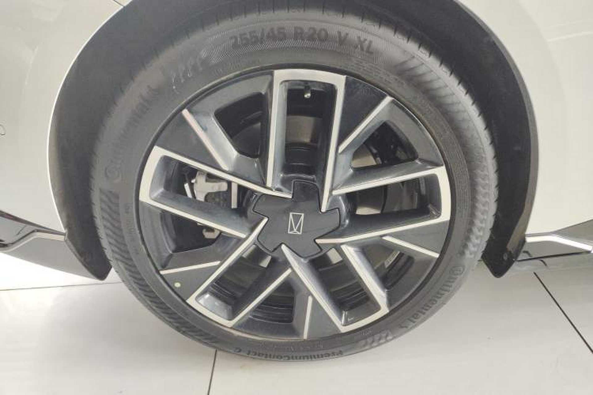 Used Avatr 06 2025 Ultra Pure Electric Edition Exterior 5