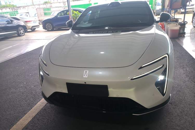 Used Avatr 06 2025 Ultra Pure Electric Edition Front