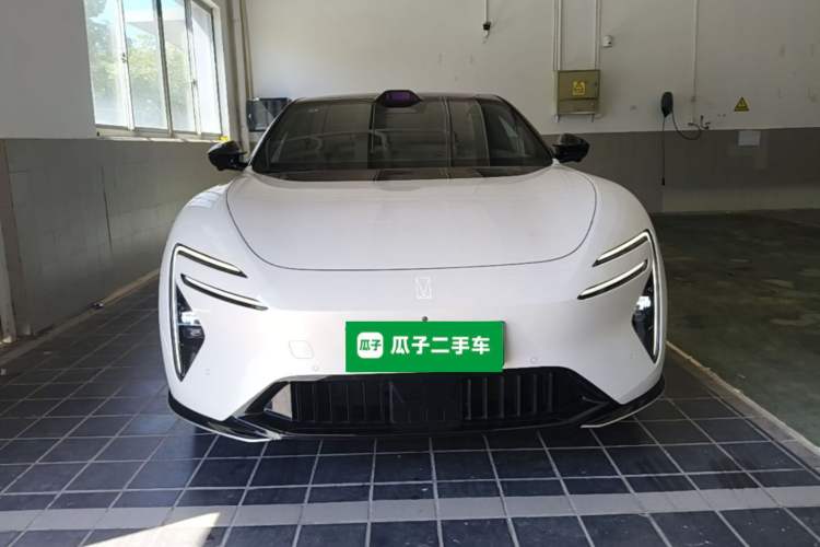 Used Avatr 06 2025 Ultra Pure Electric Edition Front