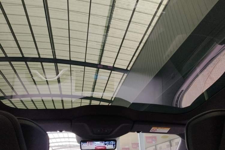 Used Avatr 06 2025 Ultra Pure Electric Edition Headliner