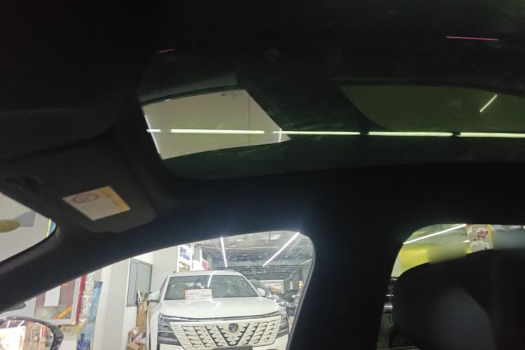 Used Avatr 06 2025 Ultra Pure Electric Edition Headliner