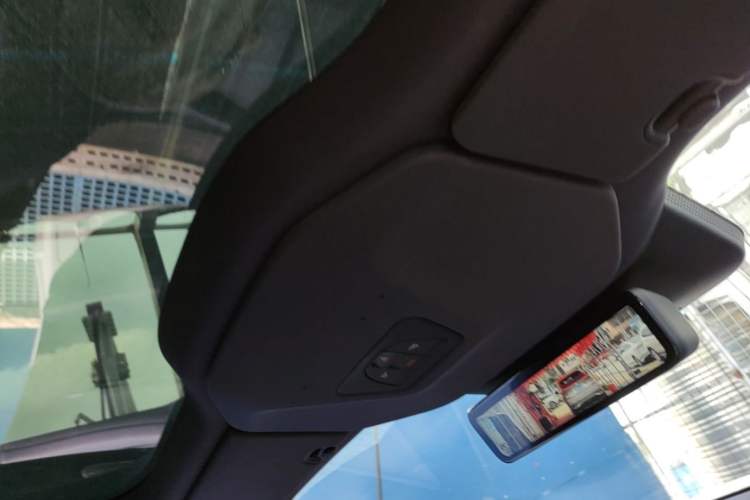 Used Avatr 06 2025 Ultra Pure Electric Edition Headliner
