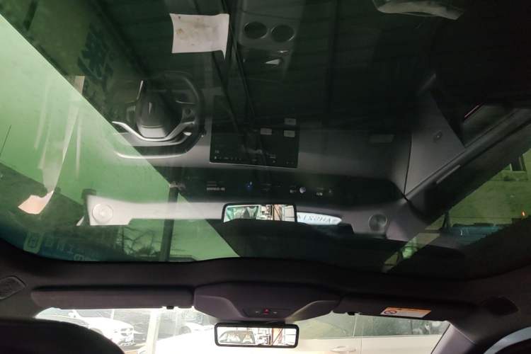 Used Avatr 06 2025 Ultra Pure Electric Edition Headliner