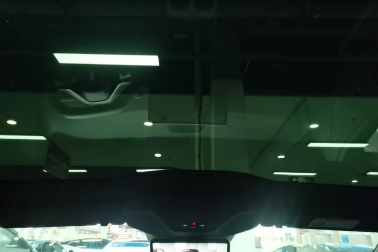 Used Avatr 06 2025 Ultra Pure Electric Edition Headliner