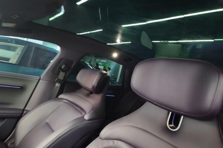 Used Avatr 06 2025 Ultra Pure Electric Edition Headliner
