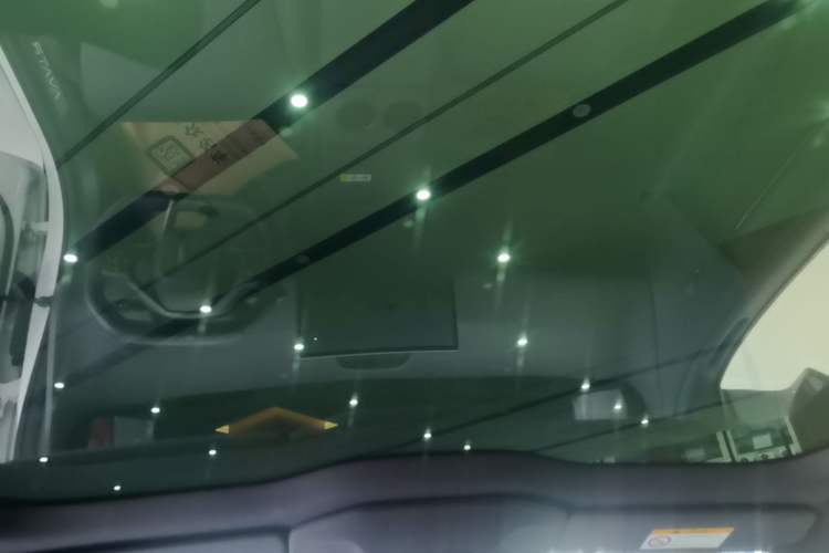 Used Avatr 06 2025 Ultra Pure Electric Edition Headliner