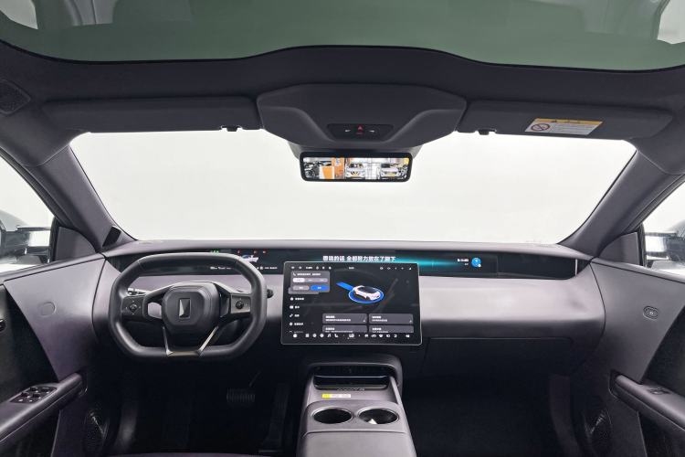 Used Avatr 06 2025 Ultra Pure Electric Edition Interior 1