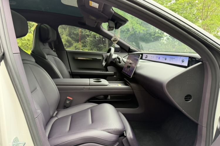 Used Avatr 06 2025 Ultra Pure Electric Edition Interior 10