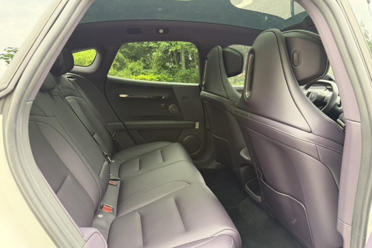 Used Avatr 06 2025 Ultra Pure Electric Edition Interior 2