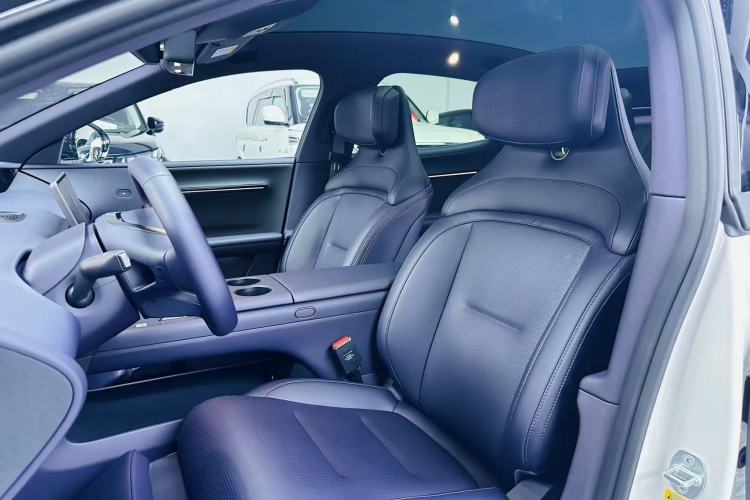 Used Avatr 06 2025 Ultra Pure Electric Edition Interior 3