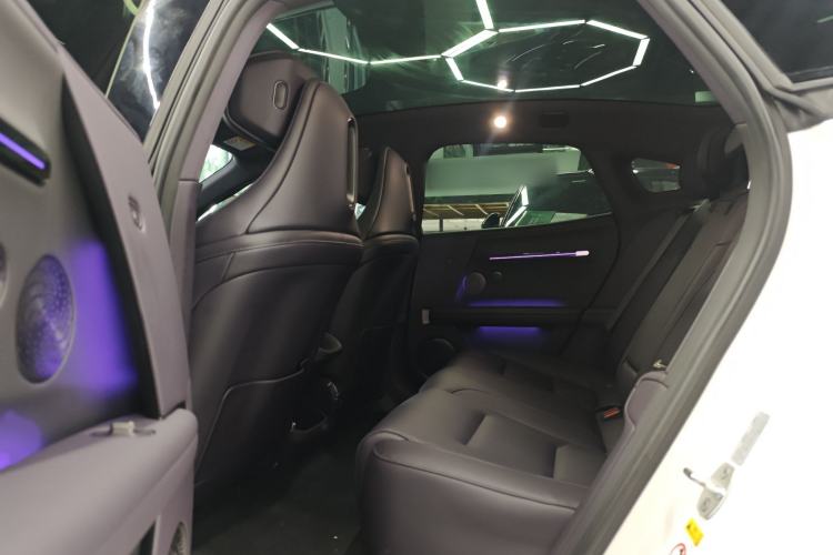 Used Avatr 06 2025 Ultra Pure Electric Edition Interior 3
