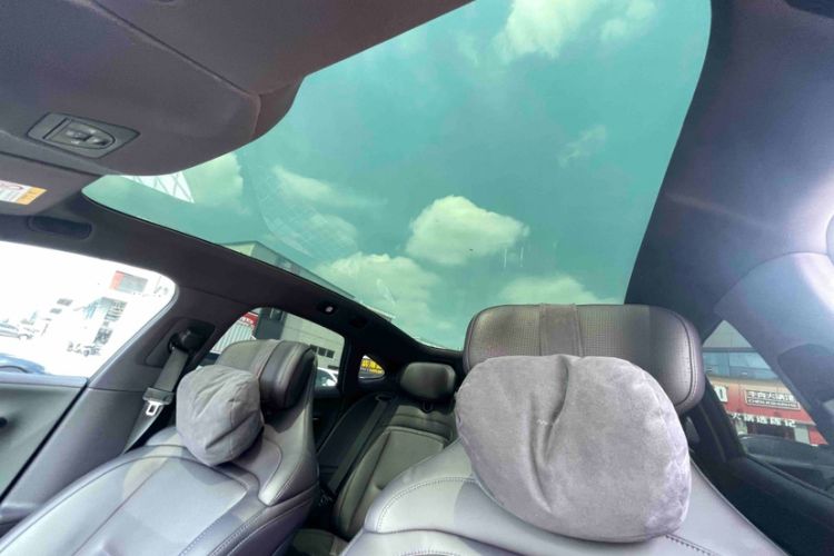 Used Avatr 06 2025 Ultra Pure Electric Edition Interior 4