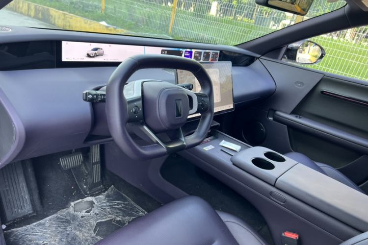Used Avatr 06 2025 Ultra Pure Electric Edition Interior 4