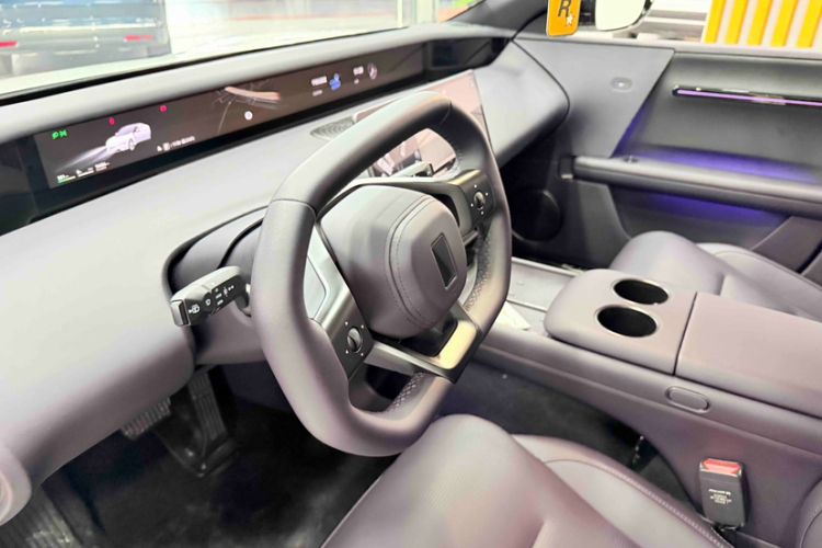 Used Avatr 06 2025 Ultra Pure Electric Edition Interior 4