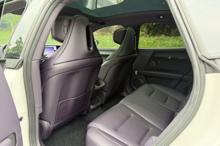 Used Avatr 06 2025 Ultra Pure Electric Edition Interior 5