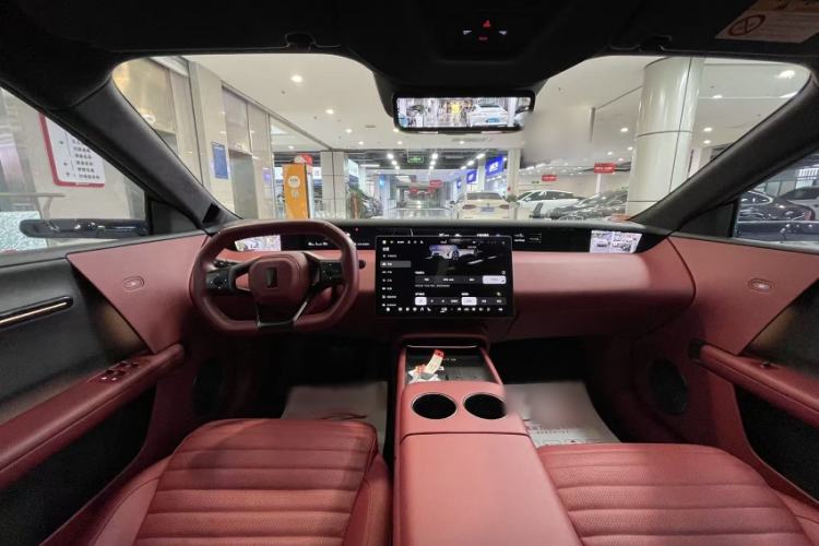 Used Avatr 06 2025 Ultra Pure Electric Edition Interior 7