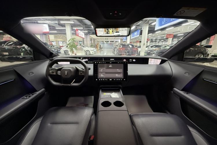 Used Avatr 06 2025 Ultra Pure Electric Edition Interior 9