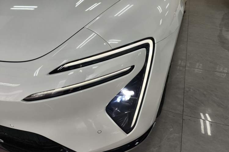 Used Avatr 06 2025 Ultra Pure Electric Edition Left Front Headlight