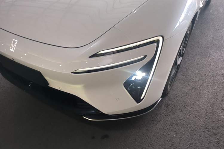 Used Avatr 06 2025 Ultra Pure Electric Edition Left Front Headlight