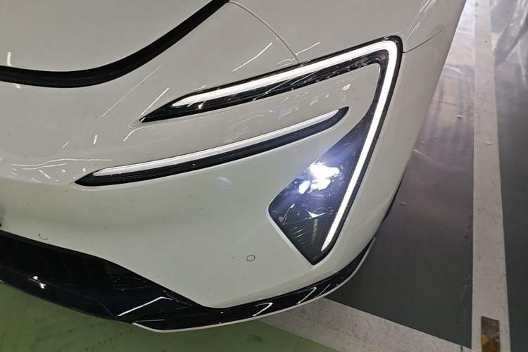 Used Avatr 06 2025 Ultra Pure Electric Edition Left Front Headlight