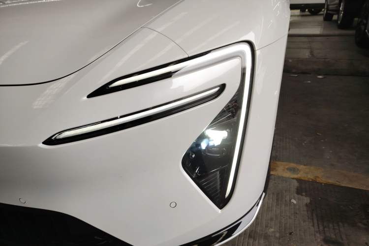 Used Avatr 06 2025 Ultra Pure Electric Edition Left Front Headlight