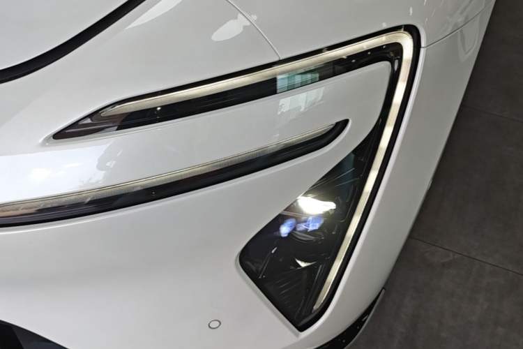 Used Avatr 06 2025 Ultra Pure Electric Edition Left Front Headlight