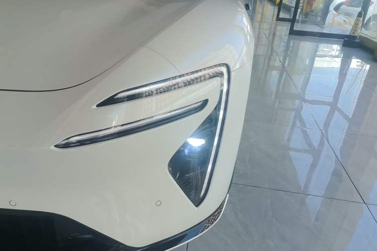 Used Avatr 06 2025 Ultra Pure Electric Edition Left Front Headlight