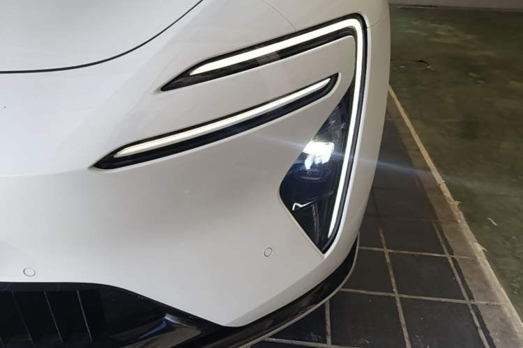 Used Avatr 06 2025 Ultra Pure Electric Edition Left Front Headlight