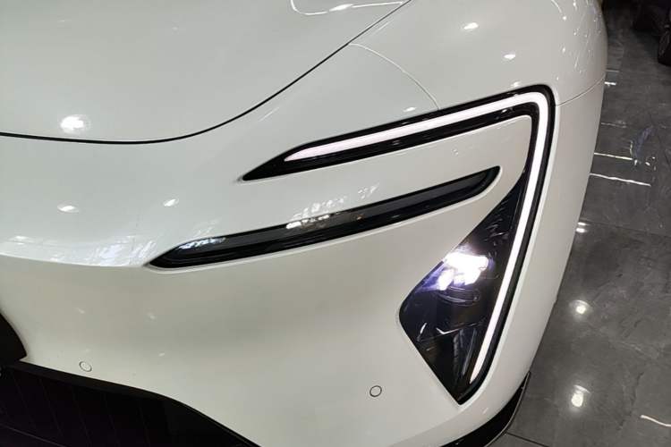 Used Avatr 06 2025 Ultra Pure Electric Edition Left Front Headlight