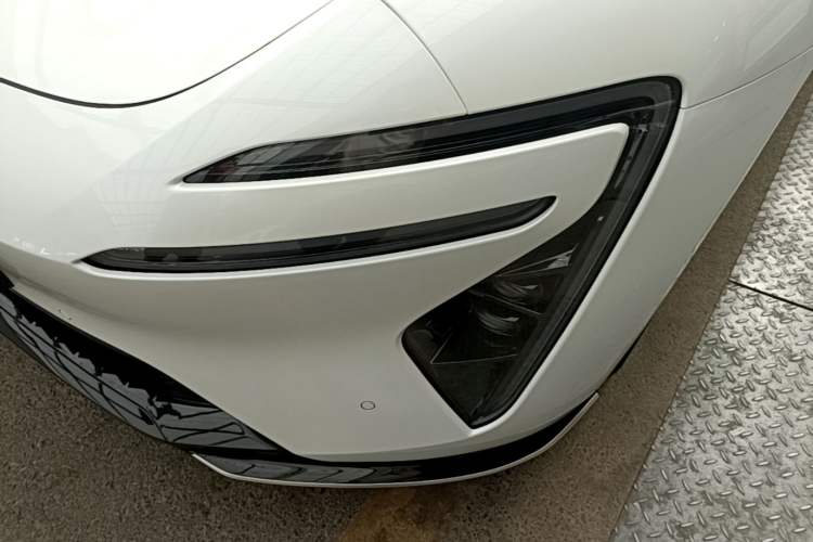 Used Avatr 06 2025 Ultra Pure Electric Edition Left Front Headlight
