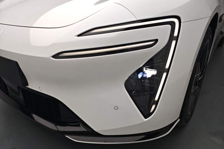 Used Avatr 06 2025 Ultra Pure Electric Edition Left Front Headlight
