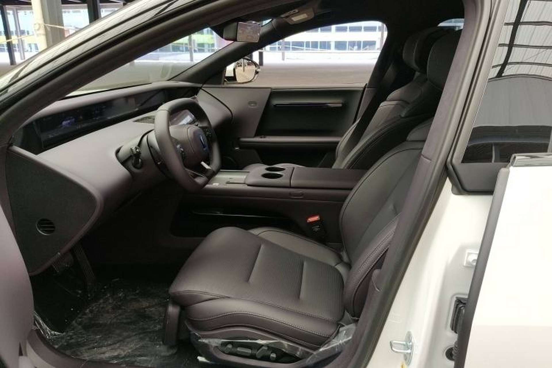 Used Avatr 06 2025 Ultra Pure Electric Edition Left Front Seat