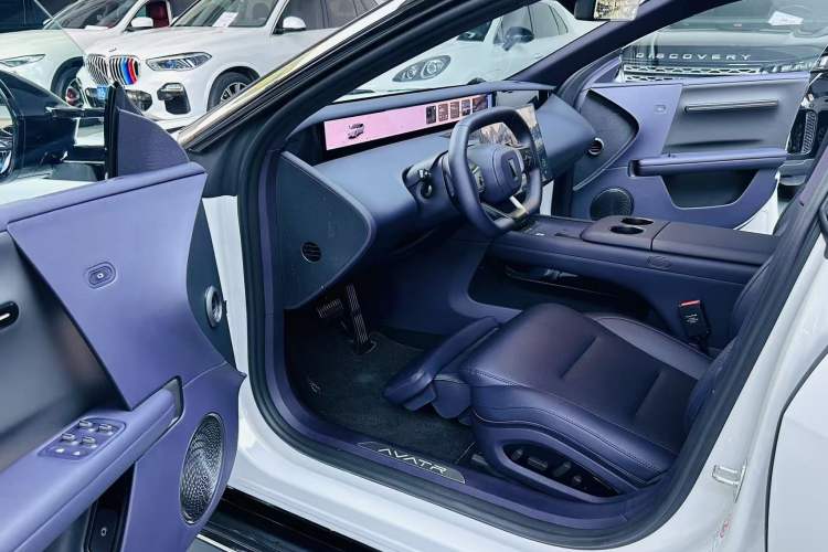 Used Avatr 06 2025 Ultra Pure Electric Edition Left Front Seat