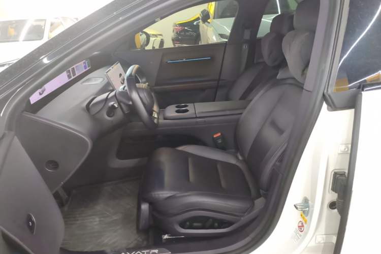 Used Avatr 06 2025 Ultra Pure Electric Edition Left Front Seat