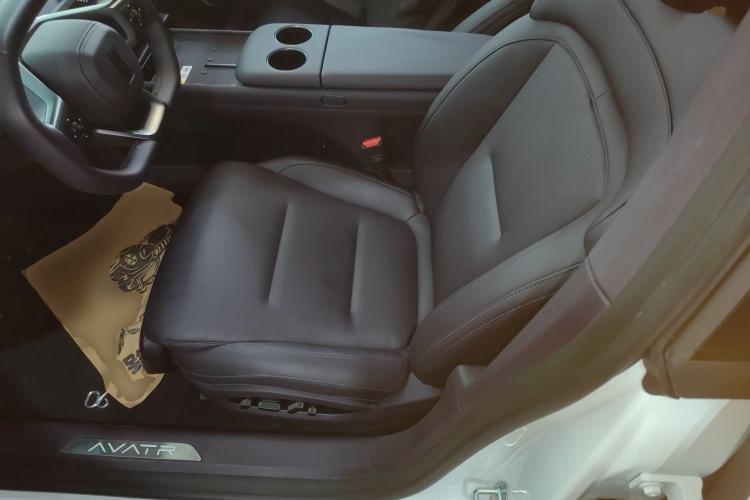 Used Avatr 06 2025 Ultra Pure Electric Edition Left Front Seat
