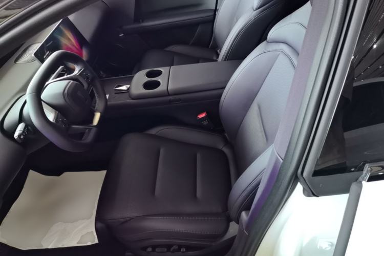 Used Avatr 06 2025 Ultra Pure Electric Edition Left Front Seat