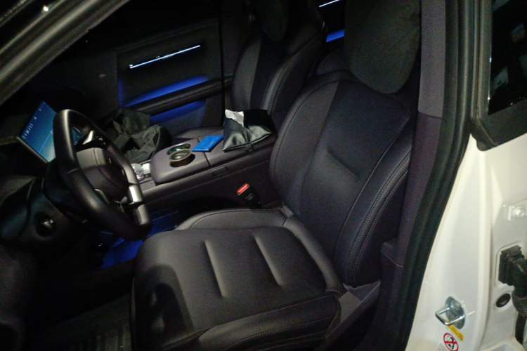 Used Avatr 06 2025 Pro Range-Extended Edition Left Front Seat