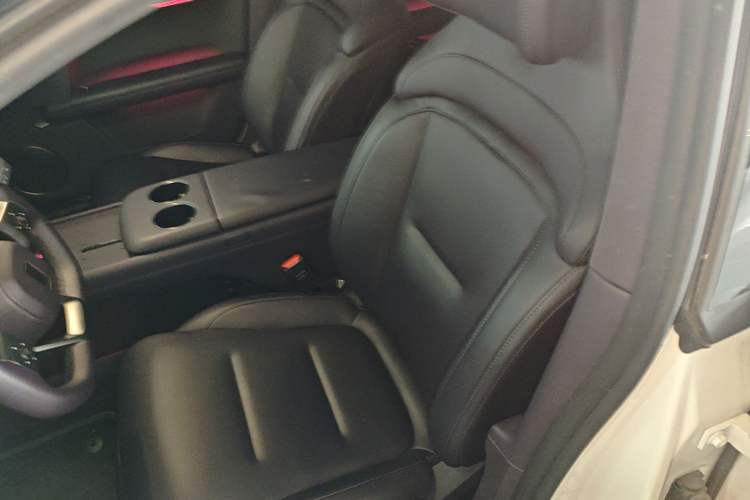 Used Avatr 06 2025 Ultra Pure Electric Edition Left Front Seat