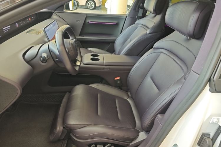 Used Avatr 06 2025 Ultra Pure Electric Edition Left Front Seat