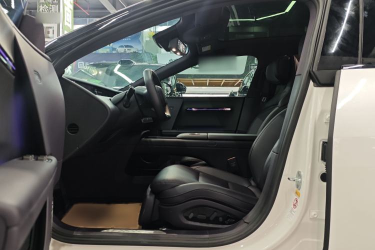 Used Avatr 06 2025 Ultra Pure Electric Edition Left Front Seat