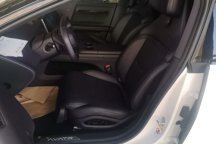 Used Avatr 06 2025 Ultra Pure Electric Edition Left Front Seat