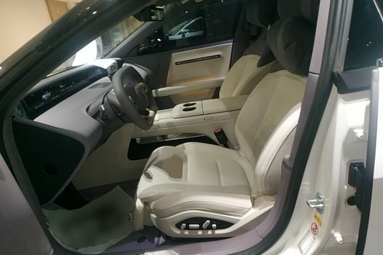 Used Avatr 06 2025 Ultra Pure Electric Edition Left Front Seat