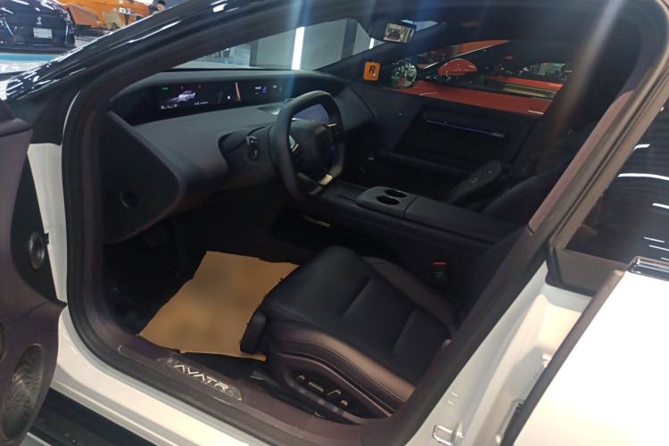 Used Avatr 06 2025 Ultra Pure Electric Edition Left Front Seat