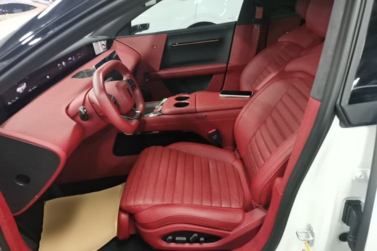 Used Avatr 06 2025 Ultra Pure Electric Edition Left Front Seat
